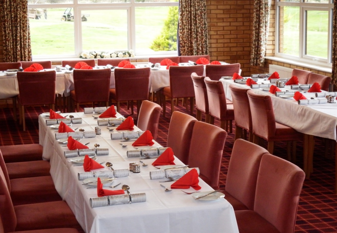 banquet seating with bright accent napkins
